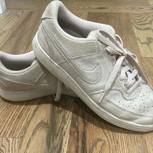 Nike suede sneakers. Lightly worn. Dirty suede, needs cleaning.